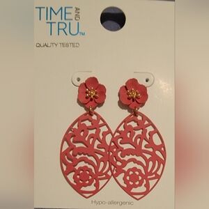 Pretty Red Flower Dangle Earrings